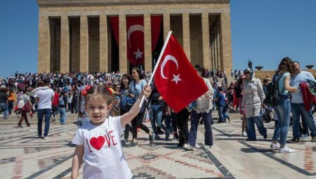 22 Nisan yarım gün mü, 24 Nisan’da okul var mı? Detaylar belirli oldu! İşte merak edilen sorunun karşılığı