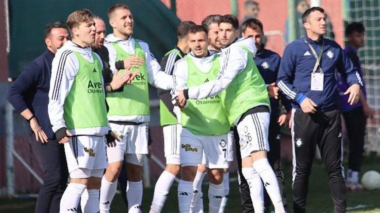 Altay’da maaşlar aksıyor