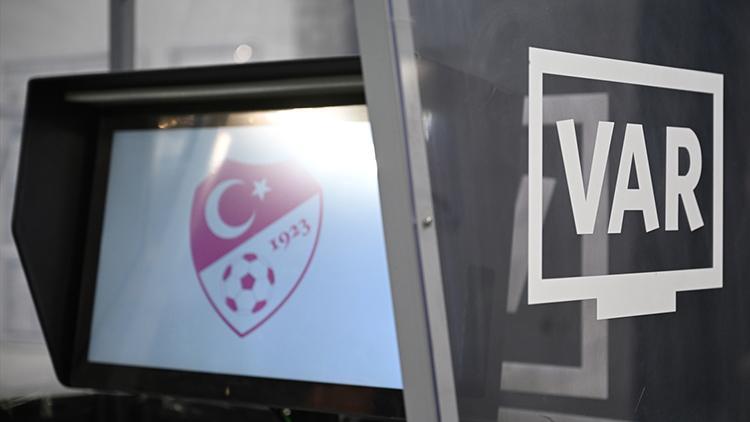 Fenerbahçe – Trabzonspor derbisinin VAR hakemi aşikâr oldu