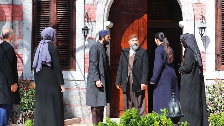Kızıl Goncalar bu akşam var mı, yok mu? Kızıl Goncalar yeni kısım ne vakit? 14 Nisan Pazartesi Now Tv yayın akışı…