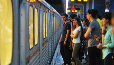 1 MAYIS TOPLU TAŞIMA FİYATSIZ Mİ 2025? | 1 Mayıs’ta İETT otobüsleri, metrobüs, metro, tramvay, vapur, Marmaray ücretsiz mı, fiyatsız mi olacak? Resmi Gazete’de yayımlandı!