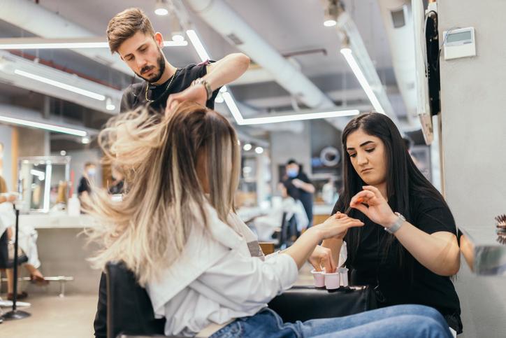 1 Mayıs’ta yarın kuaförler açık mı? Resmi Tatil günlerinde berber ve kuaförler çalışıyor mu? İşte yanıtı