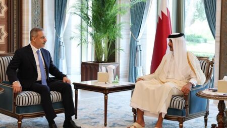 Dışişleri Bakanı Hakan Fidan, Katar Buyruğu Hamed Al Thani ile görüştü