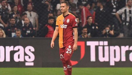 Galatasaray’da yıldız oyuncunun geleceği aşikâr oldu!