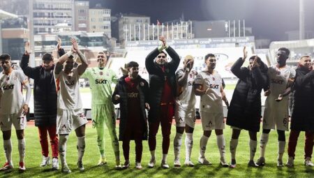 Galatasaray’ın ligde yenmediği kadro kalmadı! 5 gollü galibiyetle ligde bir birinci