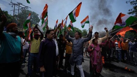 Hindistan ve Pakistan ortasında tansiyon tırmanıyor: Yeni Delhi akınlardan komşusunu sorumlu tuttu