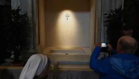 Papa Francis’in mezarı birinci sefer görüntülendi
