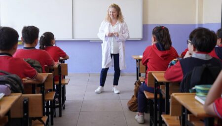 Pazartesi birinci ders ‘Afet Farkındalığı Eğitimi’