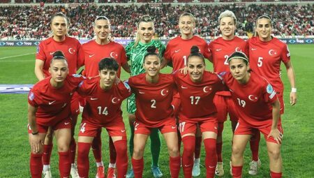 A Ulusal Bayan Futbol Grubu’nun aday takımı açıklandı