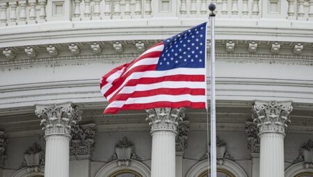 ABD Yüksek Mahkemesi’nden Trump’ın göçmenlik uygulamalarına fren