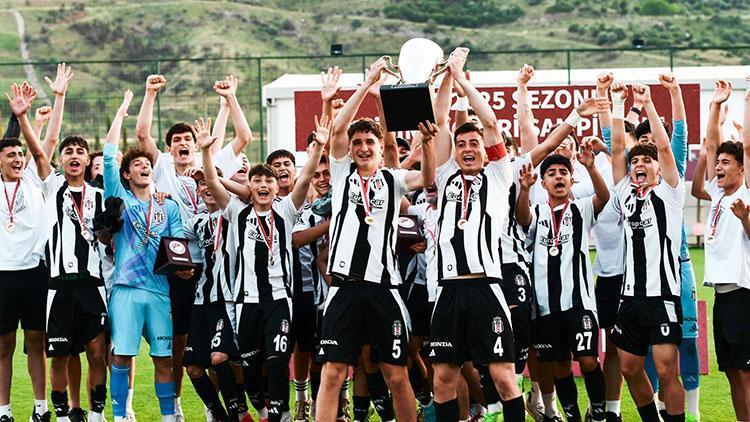 Beşiktaş U16, Fenerbahçe’yi yendi, şampiyon oldu!