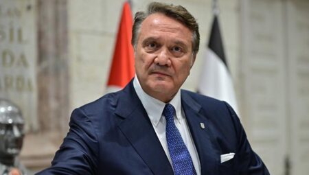 Beşiktaş’ta Hasan Arat ve Tevfik Yamantürk’e ihraç kararı!