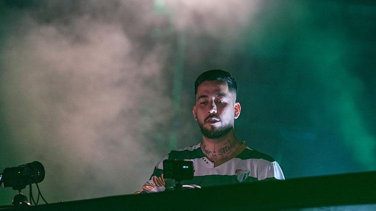 DJ Mahmut Orhan, Bursaspor faydasına binlerce bireye konser verdi!