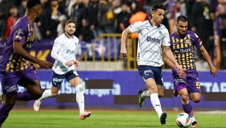 Fenerbahçe 4 eksikle Eyüpspor’u konuk edecek!