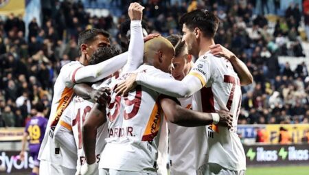 Galatasaray ile Sivasspor alanda, 6 ekip takipte!