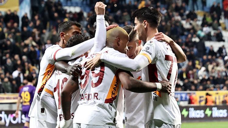 Galatasaray ile Sivasspor alanda, 6 ekip takipte!