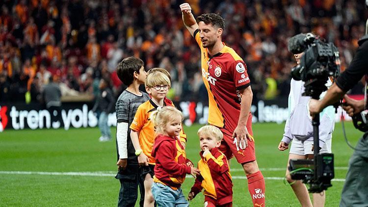 Galatasaray’da maç sonu 3’lüsü Mertens ve Muslera’dan!