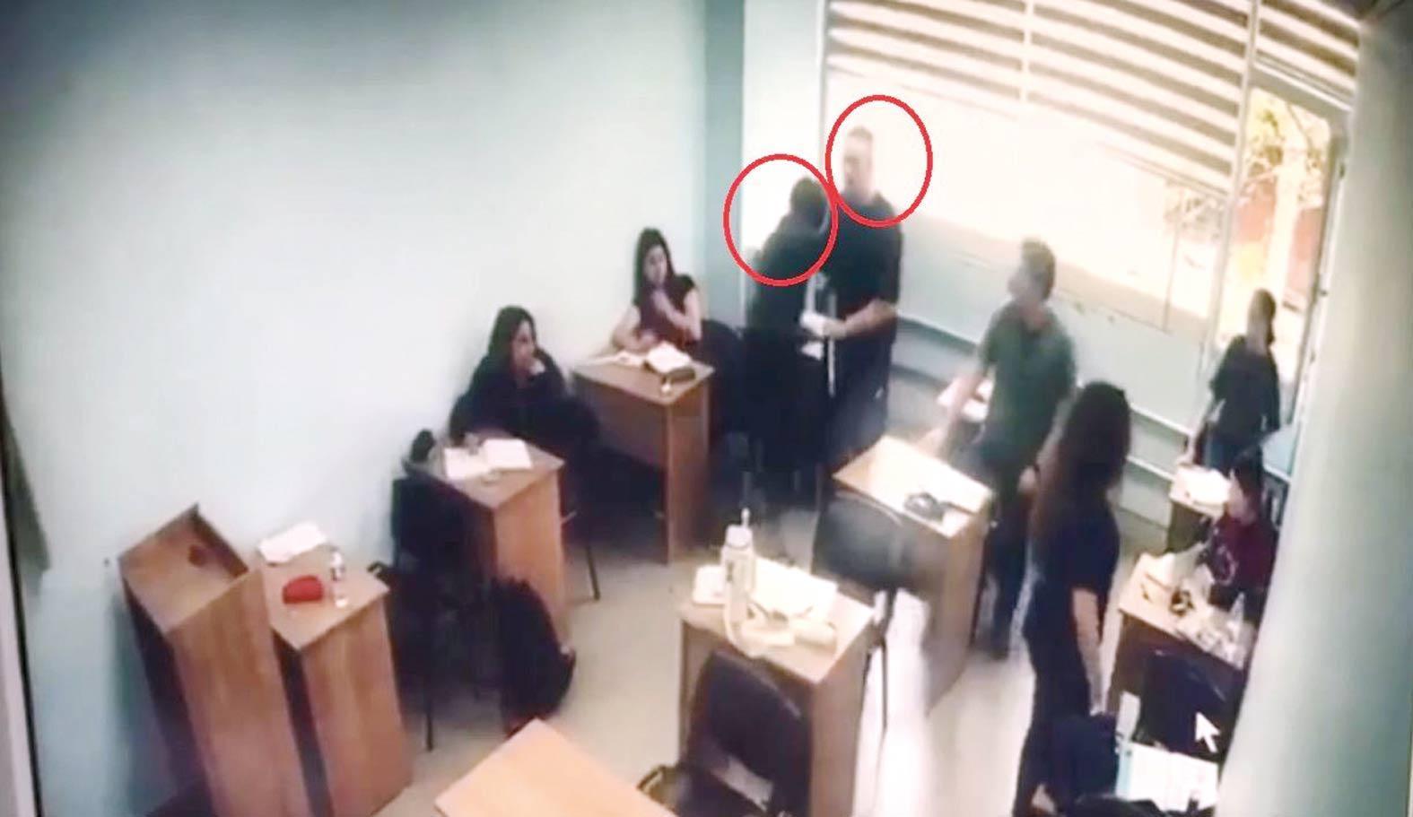 Kurstaki öğrenciye bıçaklı akın