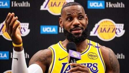 LeBron James’e dev sözleşme!