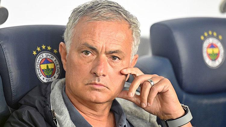 Mourinho hiçbir 11’i beğenmedi, hepsini değiştirdi!