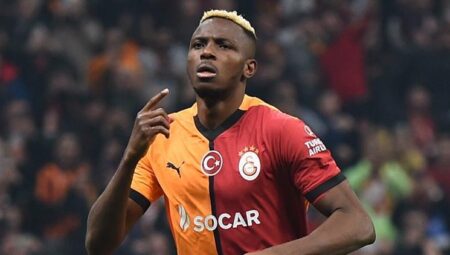 Osimhen’de bir mani daha kalktı!