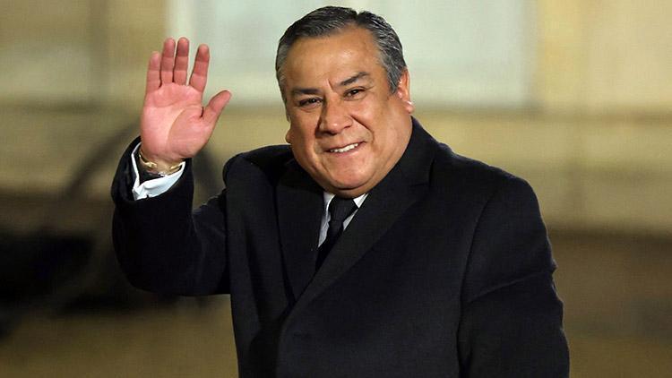 Peru Başbakanı Gustavo Adrianzen istifa etti