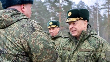 Rusya Devlet Başkanı Putin, Kara Kuvvetleri Başkomutanı Salyukov’u misyondan aldı