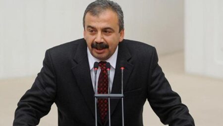 Sırrı Süreyya Başkan son dakika vefat mı etti, öldü mü? Acı haber geldi! Sırrı Süreyya Lider kimdir, kaç yaşında, nereli? Hayatı ve biyografisi!