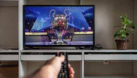 TRT 1 CANLI VE KESİNTİSİZ HD İZLE || Inter – Barcelona (UEFA Şampiyonlar Ligi Yarı Final) maçı şifresiz ve naklen izle ekranı!