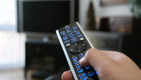 TV YAYIN AKIŞI LİSTESİ 11 MAYIS PAZAR || Bu akşam televizyonda hangi diziler var? İşte Kanal D, Show TV, TRT1, TV8, Star TV, Now TV, ATV yayın akışı ve tv rehberi…