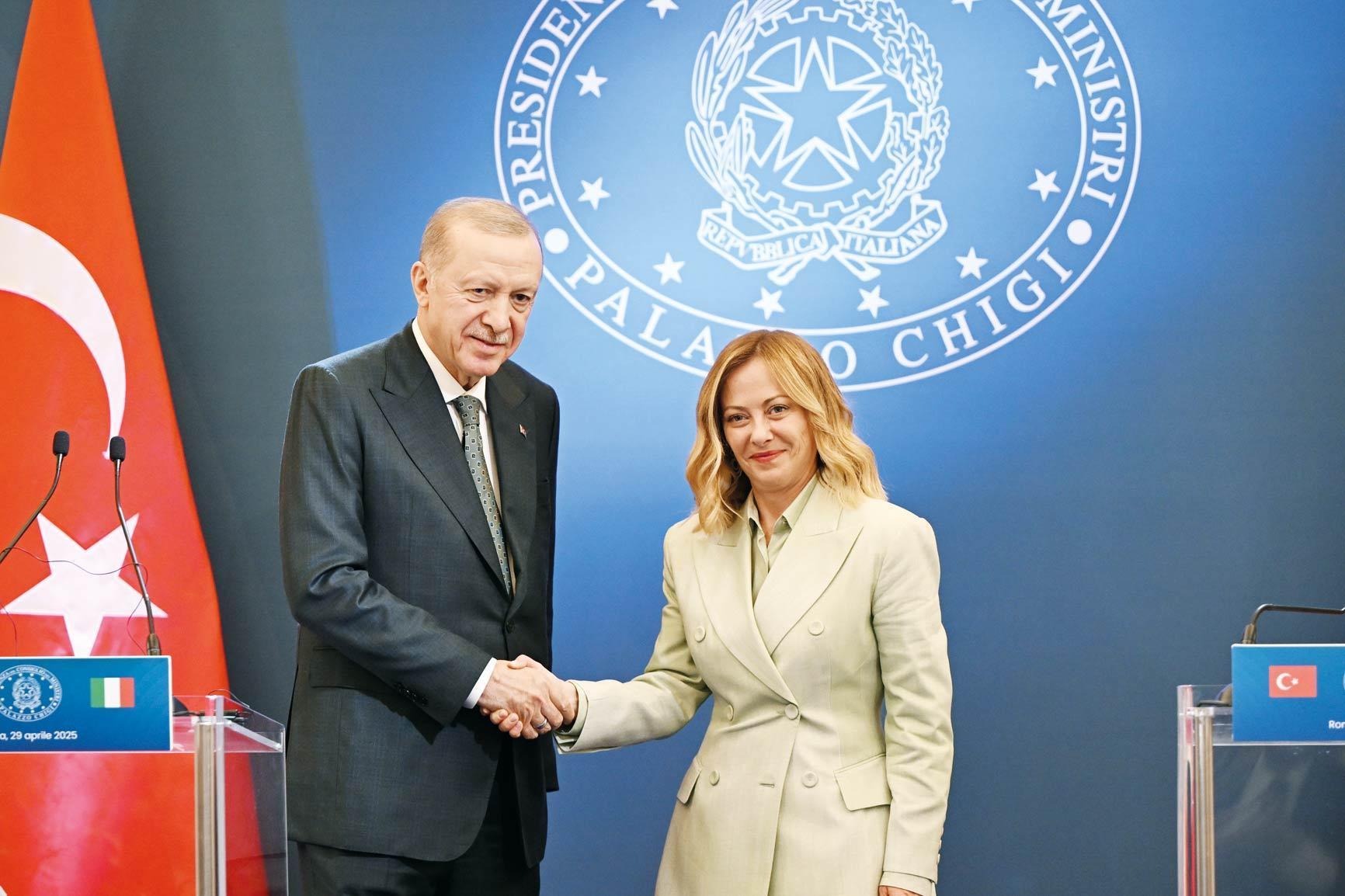 Yunan medyası Meloni’ye öfkeli