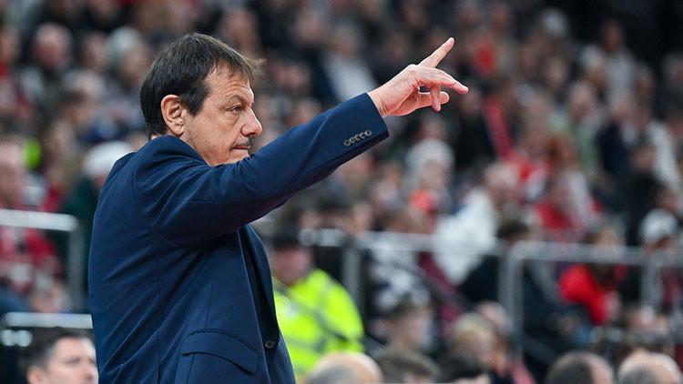 Ergin Ataman geçen dönemi hatırlattı: ‘Sonunculuktan şampiyonluğa ulaşan bir maceramız var’