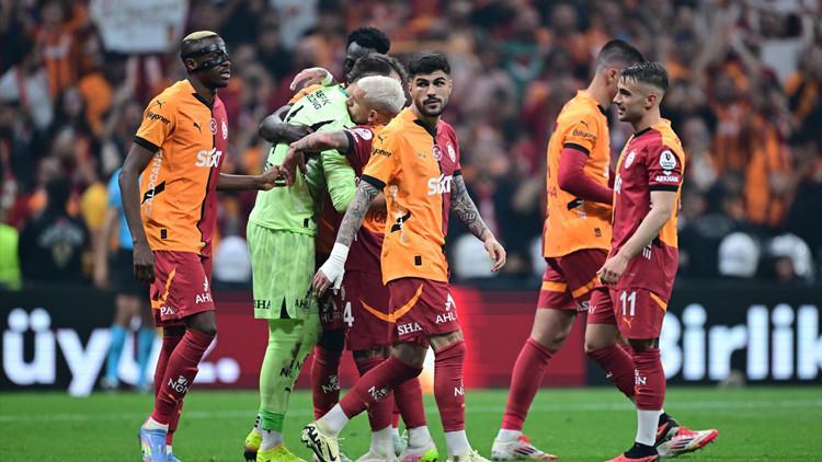 Galatasaray’dan 25. şampiyonluğa 5 yıldızlı kutlama!
