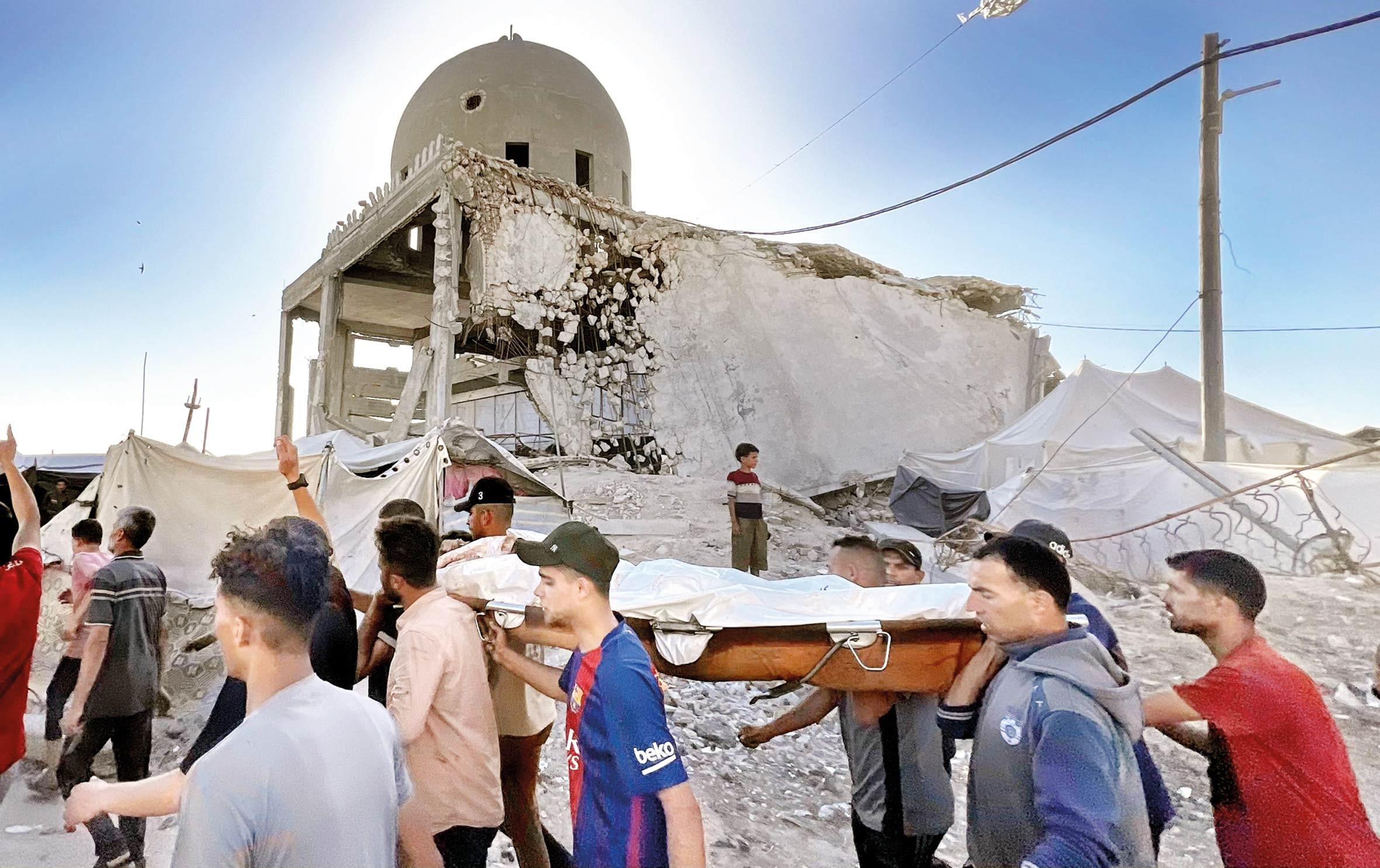 İsrail’in bombaları annenin yüreğine düştü… 10 çocuğundan 9’u taarruzda öldü