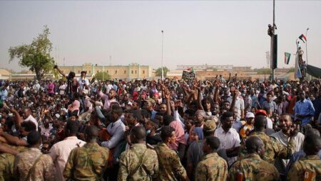 Sudan’da 3 yılın akabinde başbakan atandı
