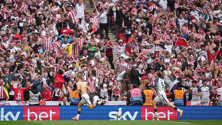 Sunderland, Premier Lig’e yükseldi!