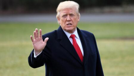 Trump Harvard’ı maksat almaya devam ediyor: Yabancı öğrencilerin kimlik bilgilerini talep etti