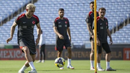 A Ulusal Futbol Ekibi, Meksika müsabakasına hazır