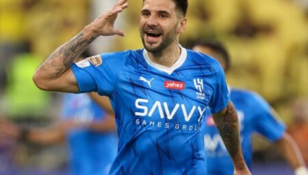 Alexander Mitrovic kimdir, nereli, kaç yaşında? Fenerbahçe ile ismi anılan Alexander Mitrovic hangi gruplarda oynadı?