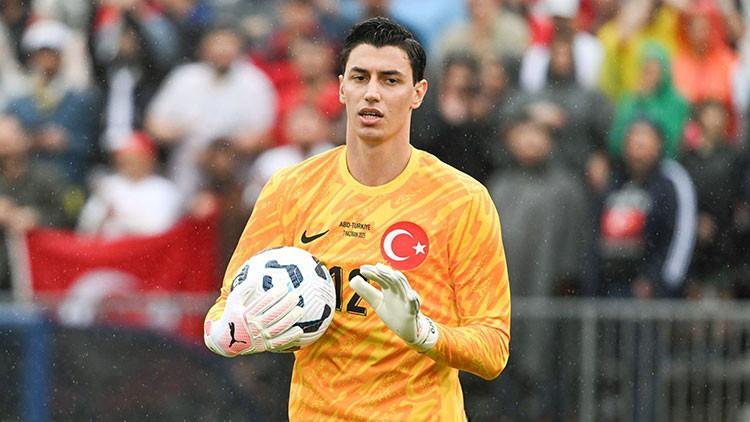 Berke Özer, transfer savlarını yanıtladı: ‘Sözleşmeli oyuncuyum karar kulübümün’