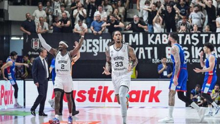 Beşiktaş Fibabank, Anadolu Efes’i farklı geçti, seriyi eşitledi!