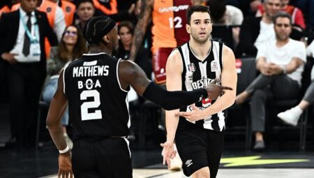 Beşiktaş Fibabanka, Galatasaray’ı farklı geçti, yarı finale yükseldi!