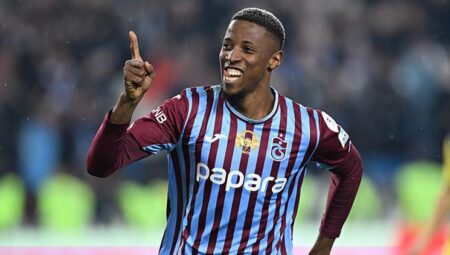 Beşiktaş transfer bombasını patlatıyor! Trabzonspor’un golcüsü imzaya kaldı