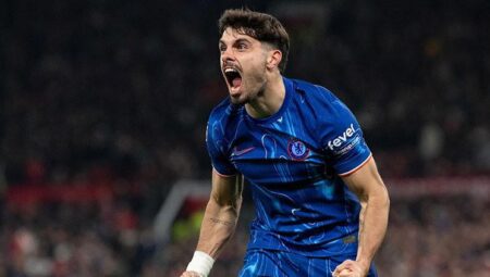 Chelsea’nin birinci kere uzunluk gösterdiği UEFA Konferans Ligi’nde maksadı kupa