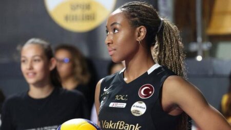 Chiaka Ogbogu tekrar VakıfBank’ta!