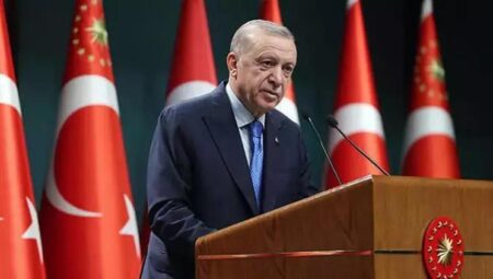 Cumhurbaşkanı Erdoğan, Harika Lig’e yükselen Fatih Karagümrük’ü tebrik etti!