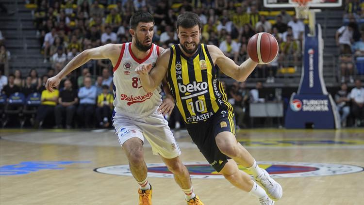 Fenerbahçe Beko, Bahçeşehir Koleji’ni birinci maçta devirdi!