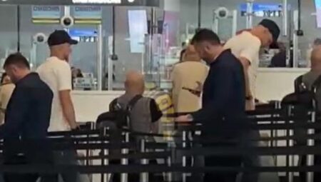 Fenerbahçe’ye veda eden Edin Dzeko, İstanbul’dan ayrıldı