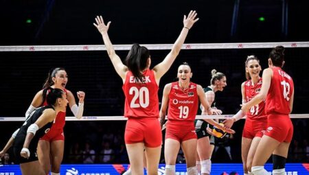Filenin Sultanları, Polonya’yı final setinde yıktı! Milletler Ligi’nde mağlubiyetsiz yola devam