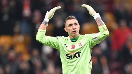 Galatasaray’ın en istikrarlısı kaptan Muslera!